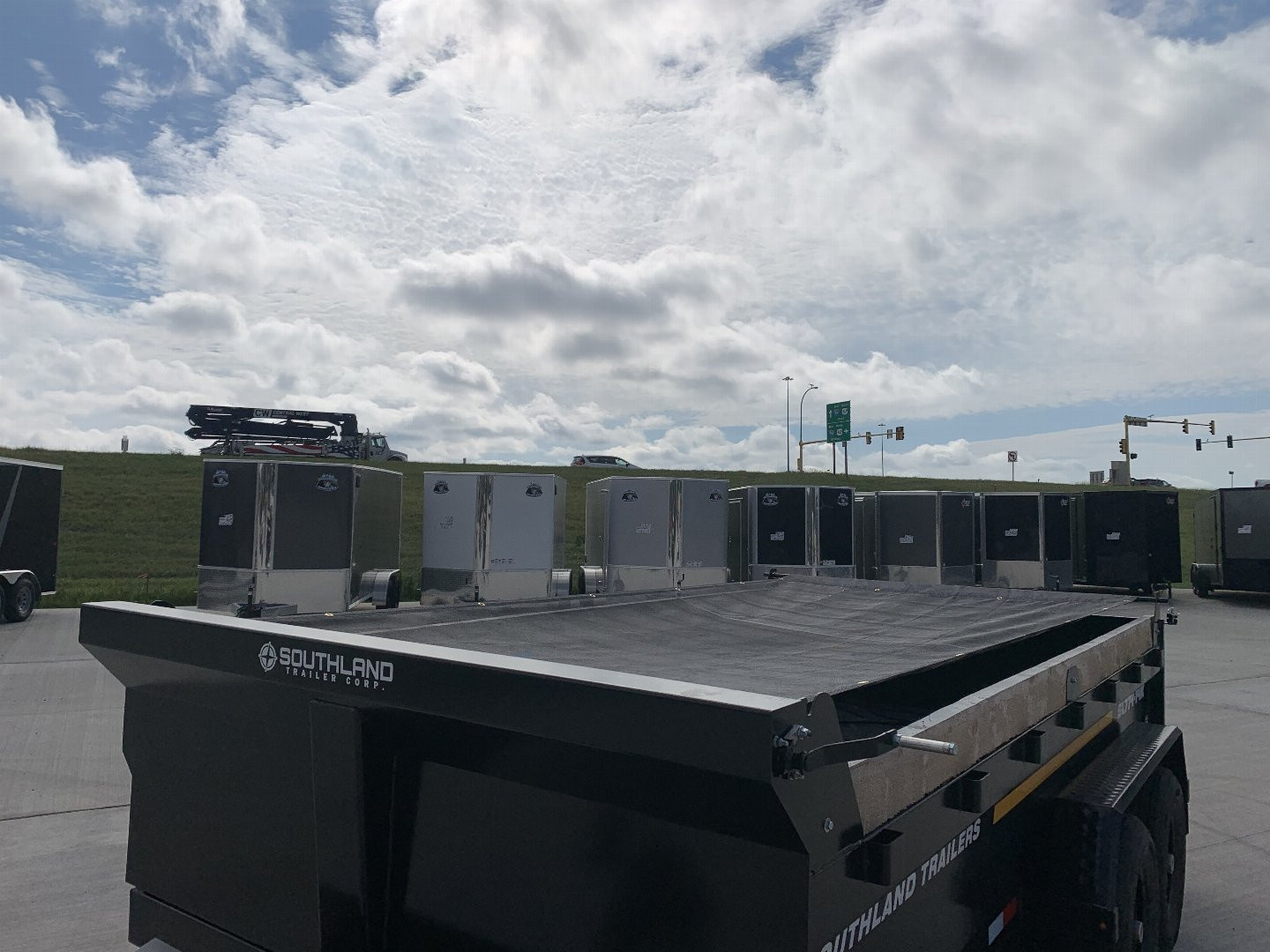 Used Twice 2026 Southland 14ft Low Profile Dump Trailer 2-7000 lb axles =14K with Ramps