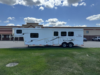 Used 2007 Bison Trailers 3H 10' LQ Horse Trailer