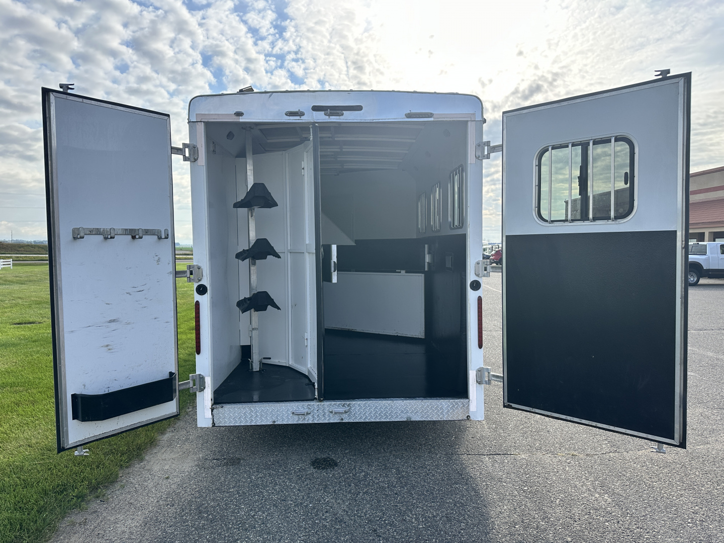 Used 2018 Bison Trailers 3H 10' LQ Trail Hand Horse Trailer