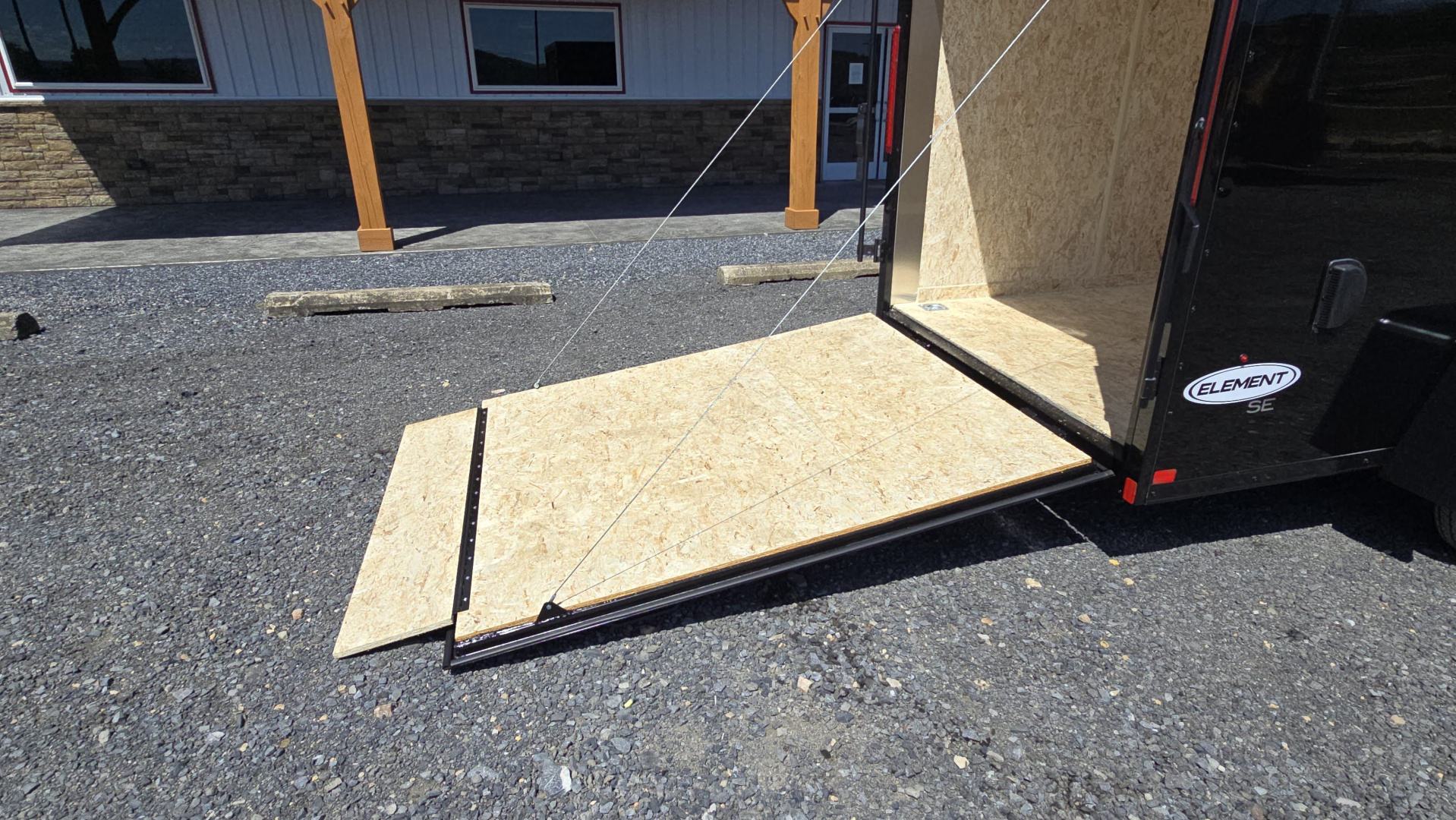 New Look Element SE Enclosed / 2990 GVWR / 6'x12'