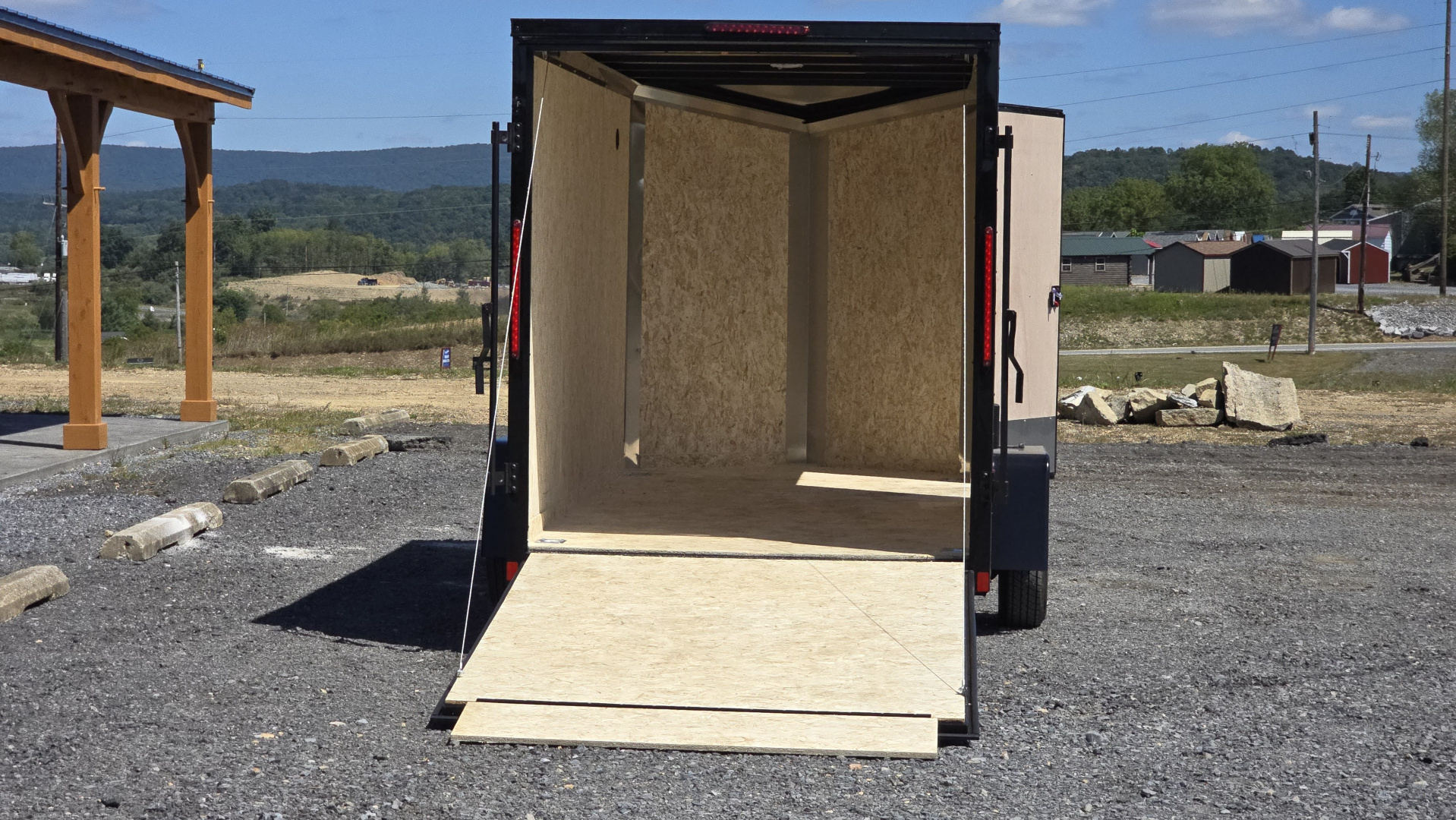 New Look Element SE Enclosed / 2990 GVWR / 6'x12'