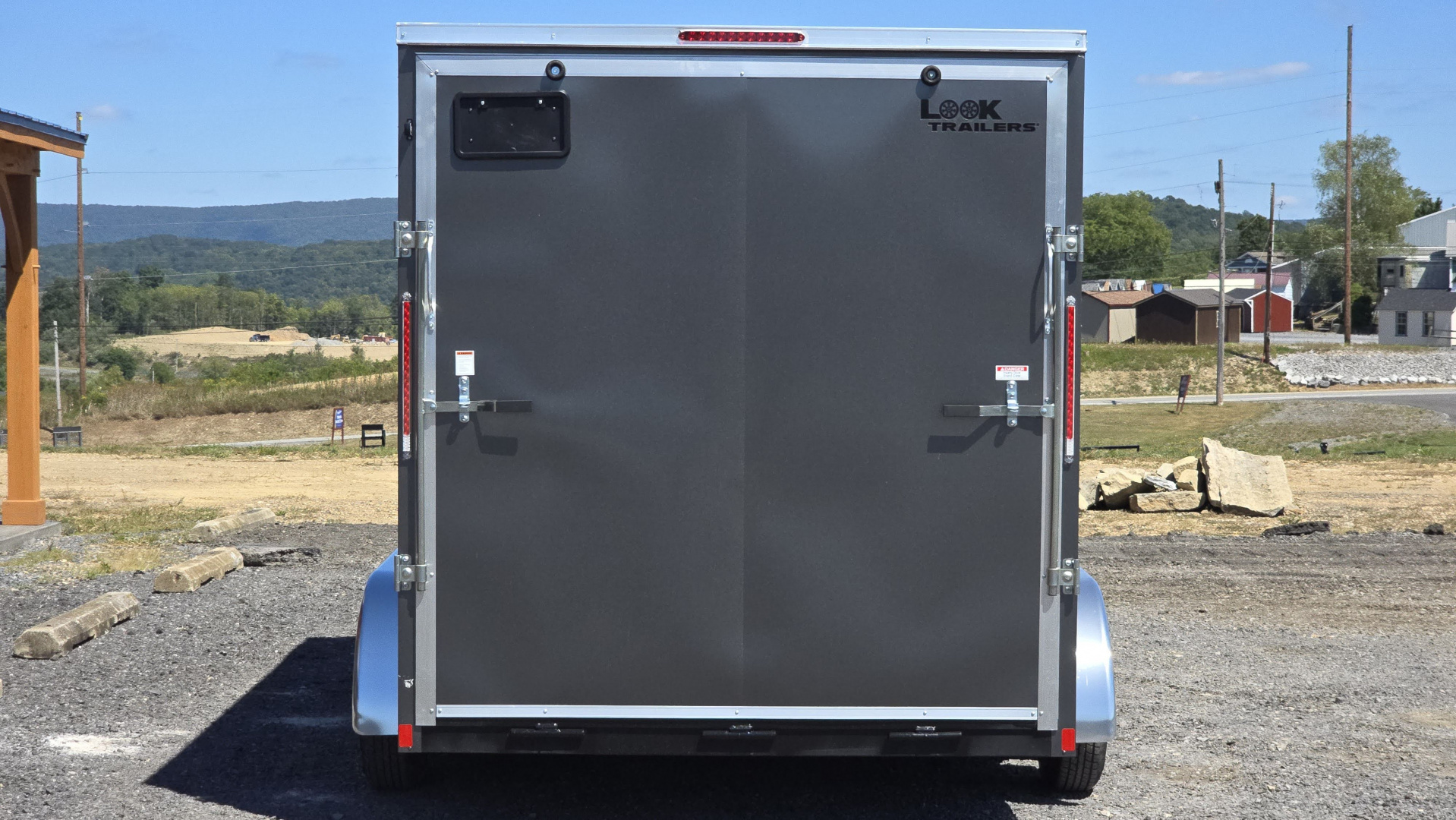 New Look Element SE Enclosed / 7000 GVWR / 7'x14'