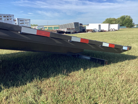 New 2026 H&H Trailers 21+9 Hydraulic Dove GN Deckover Trailer, 25.9K