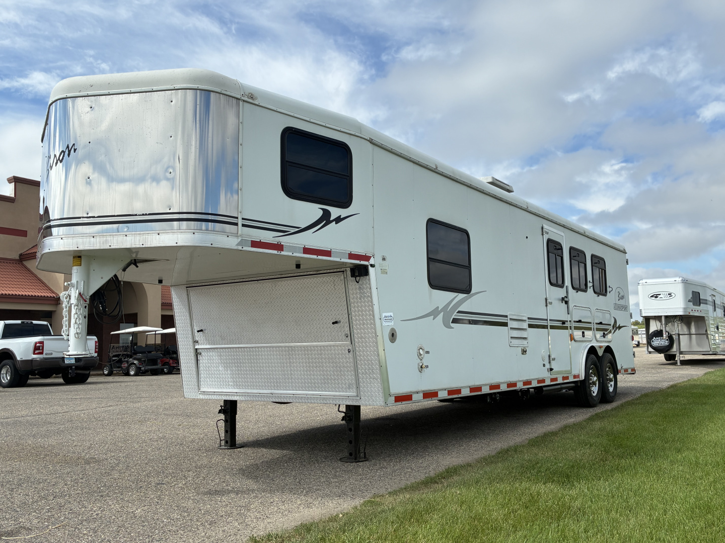 Used 2006 Bison Trailers 3H 10'Living Quarters Horse Trailer