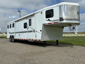 Used 2006 Bison Trailers 3H 10'Living Quarters Horse Trailer