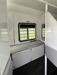 Used 2006 Bison Trailers 3H 10'Living Quarters Horse Trailer