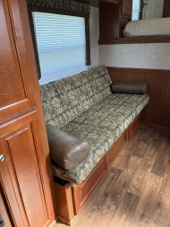 Used 2006 Bison Trailers 3H 10'Living Quarters Horse Trailer