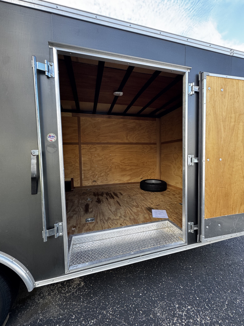 Used USED 2019 United Trailers 8.5' x 20' Enclosed BP Trailer