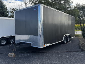 Used USED 2019 United Trailers 8.5' x 20' Enclosed BP Trailer