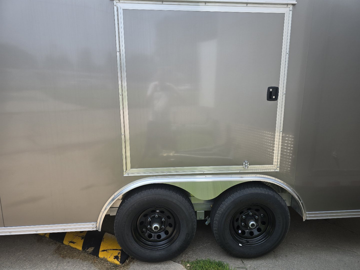 New 2026 ALCOM 8.5x24 XLT 10k GVWR-4x4 side door Cargo / Enclosed Trailer