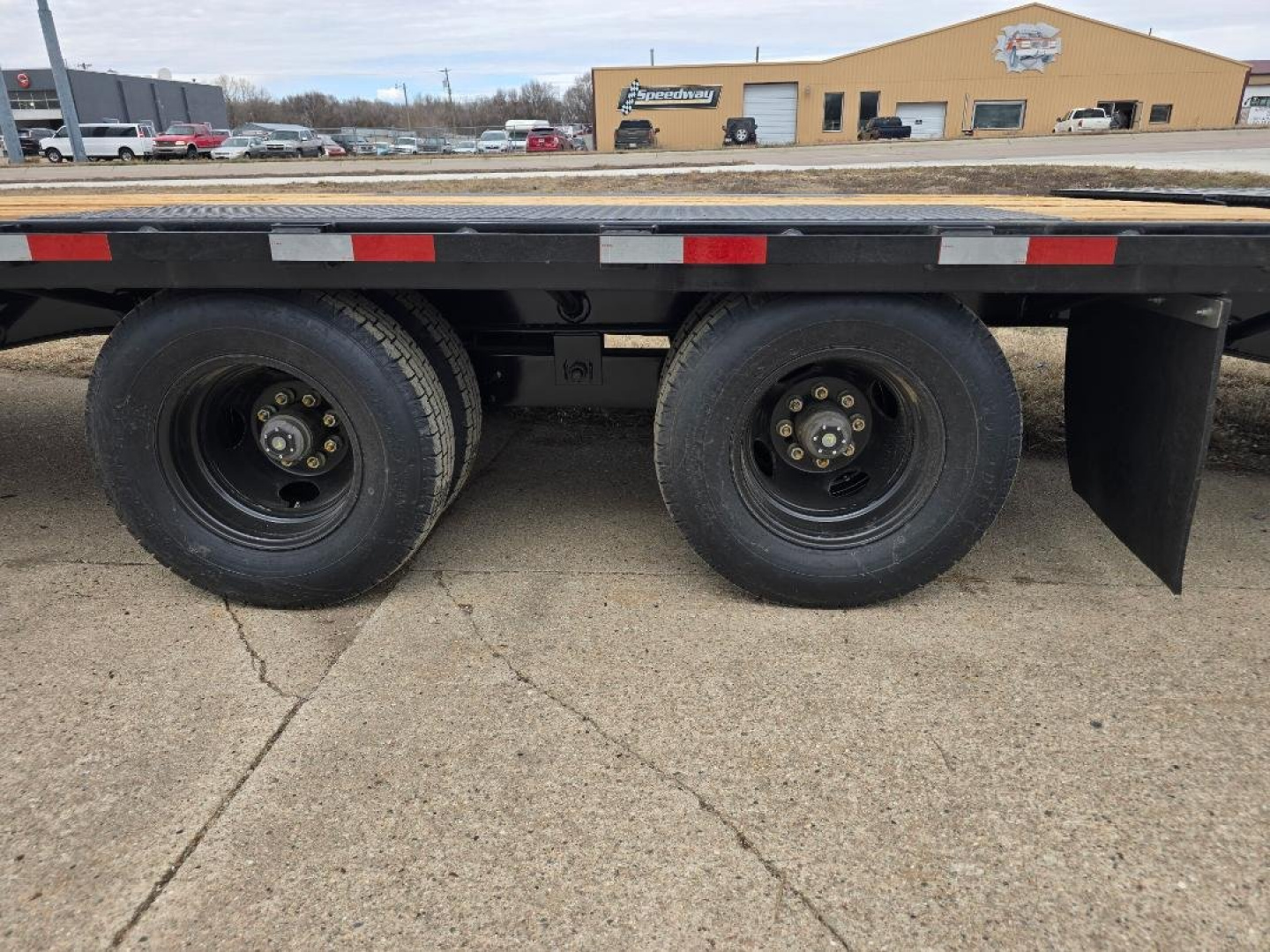 New 2025 Southland Trailers Gooseneck 26' Tandem Dual with Beavertail Gooseneck