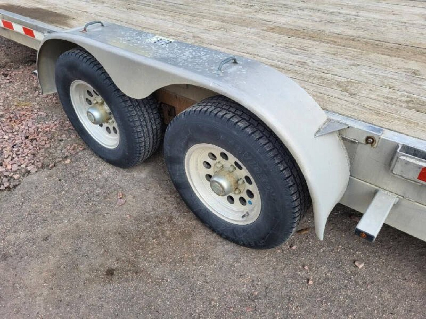 Used 2011 H&H 20' ELECTRIC TILTBED