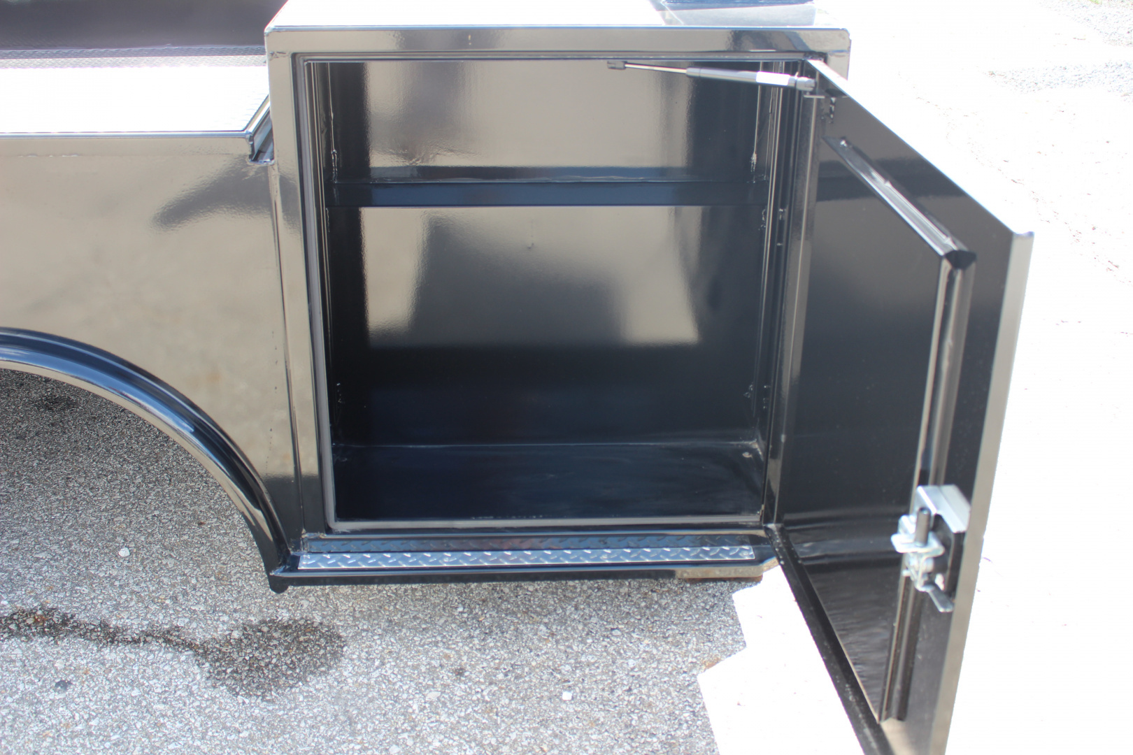 New 2025 CM Truck Beds 8' x 8.5' Tradesman Deluxe Truck Bed - 8' x 8.5' BED TAKE OFF - GM