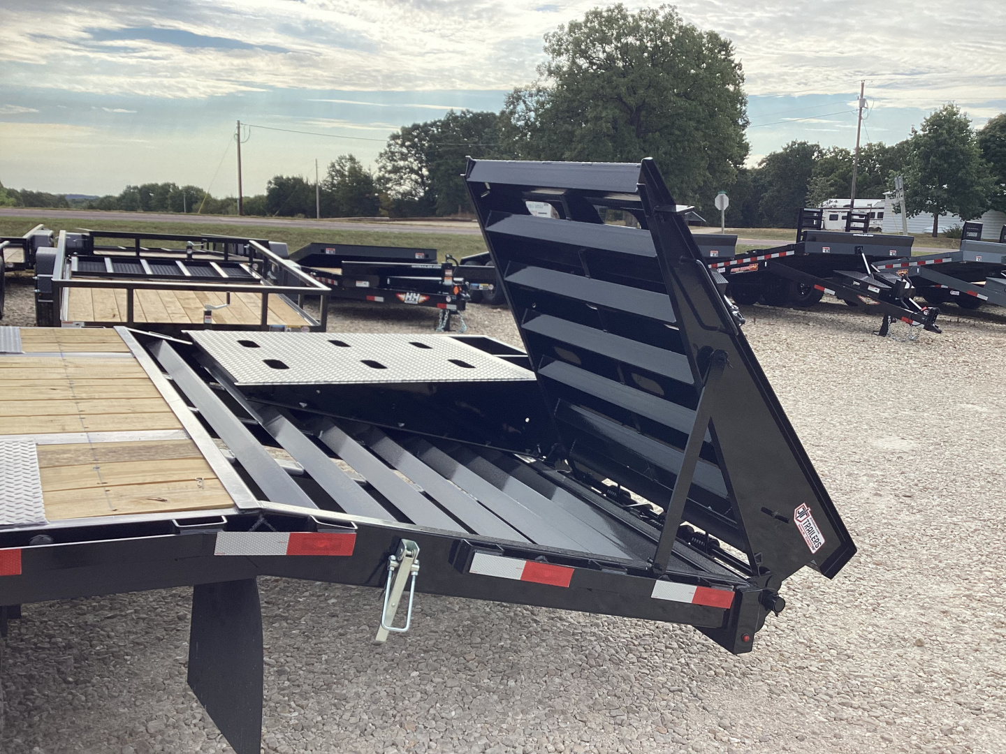New 2026 H&H 102x25+5 Gooseneck Deckover Trailer, 22.5K GVWR