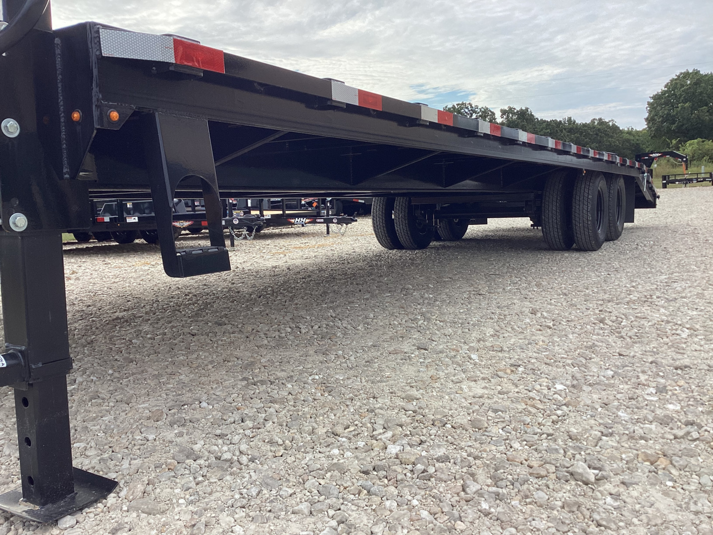 New 2026 H&H 102x25+5 Gooseneck Deckover Trailer, 22.5K GVWR