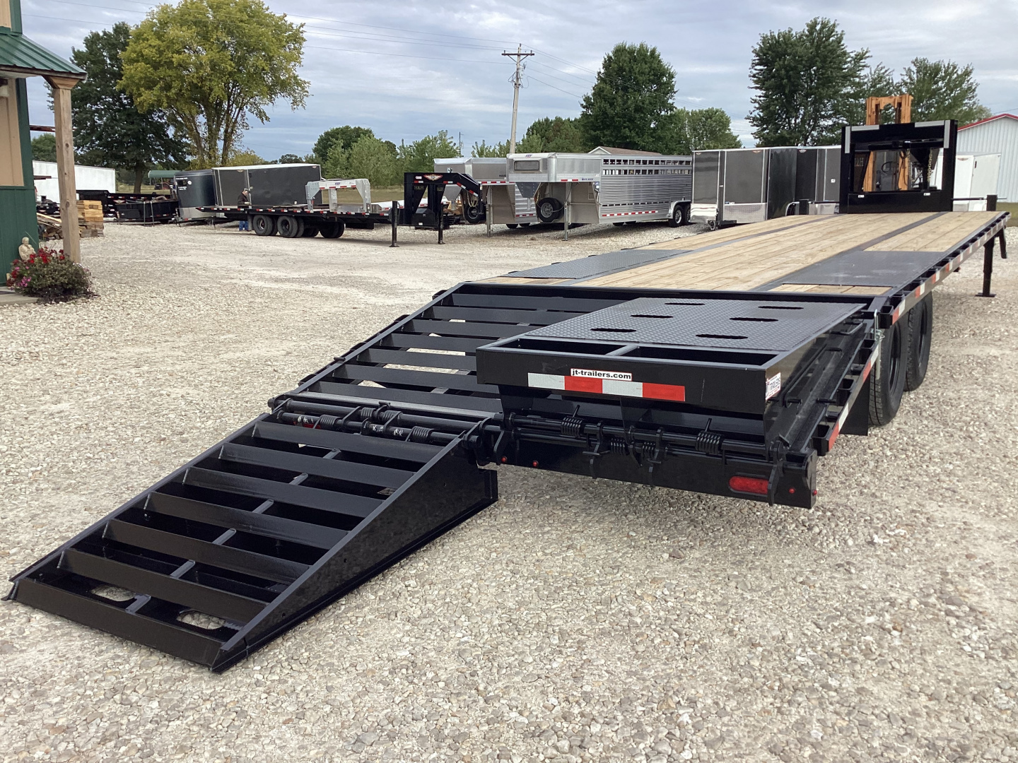 New 2026 H&H 102x25+5 Gooseneck Deckover Trailer, 22.5K GVWR