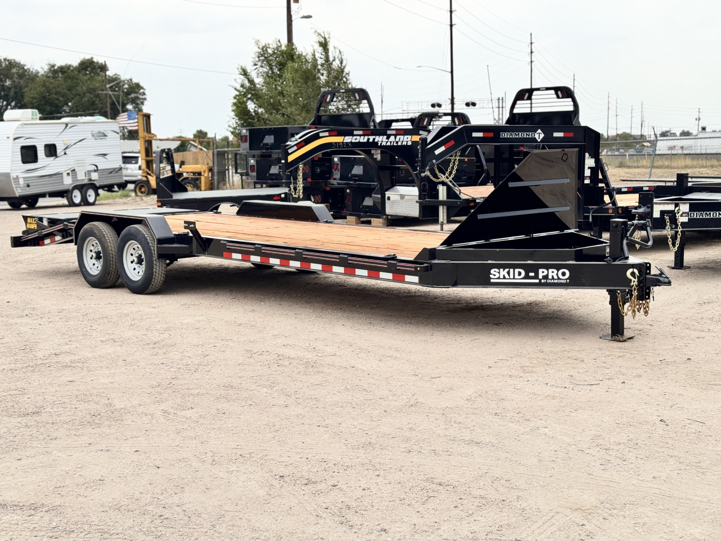 New 2026 Diamond T 7-HD24 SKID-PRO Equipment Hauler MAXX Ramps 15K GVWR