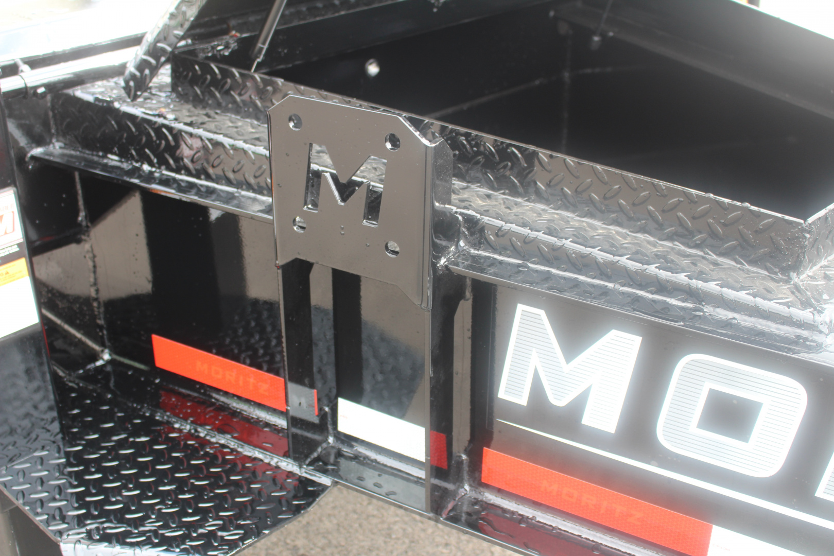 New 2026 Moritz FDPH DT 22' + 5' - Pintle Ring Deckover Equipment Trailer - 25900# GVW