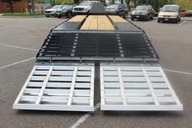 New 2026 Moritz FDPH DT 22' + 5' - Pintle Ring Deckover Equipment Trailer - 25900# GVW