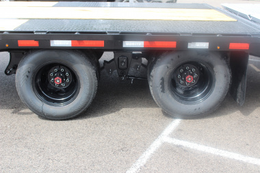 New 2026 Moritz FDPH DT 22' + 5' - Pintle Ring Deckover Equipment Trailer - 25900# GVW