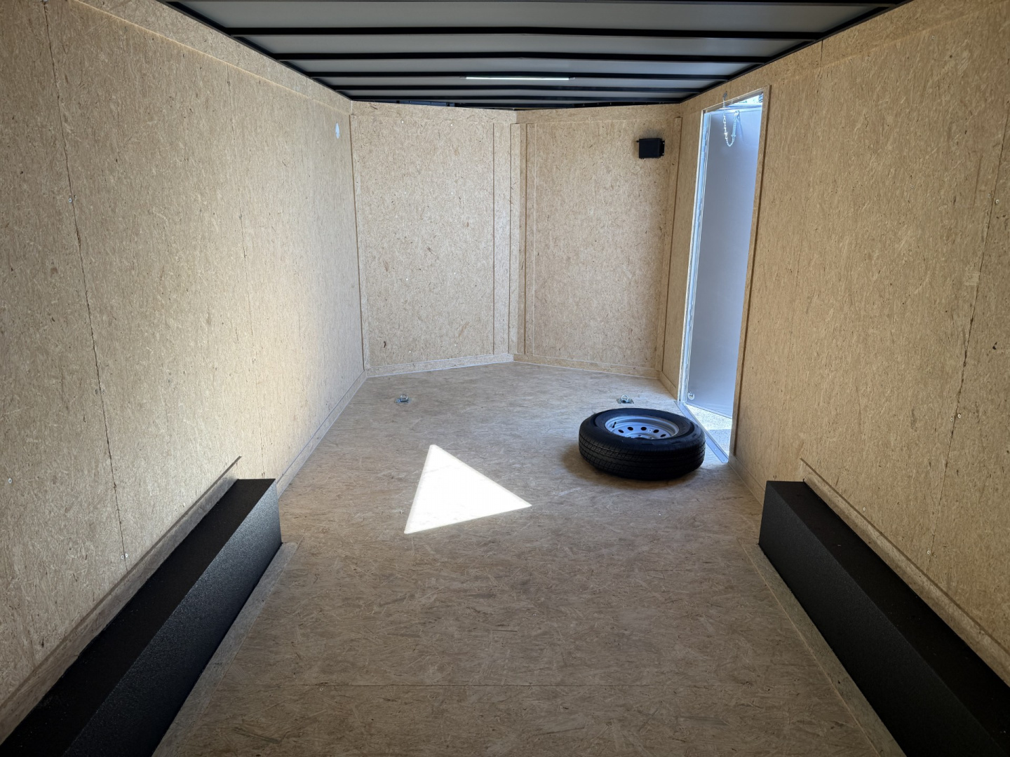 Used TX8.5X20TA3 Texas Trailers 8.5' X 20' Cargo / Enclosed Trailer