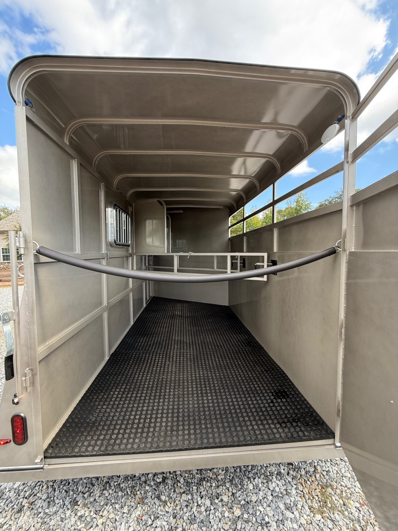 New 2026 Bee 3 Horse Slant Load BP Drops Horse Trailer