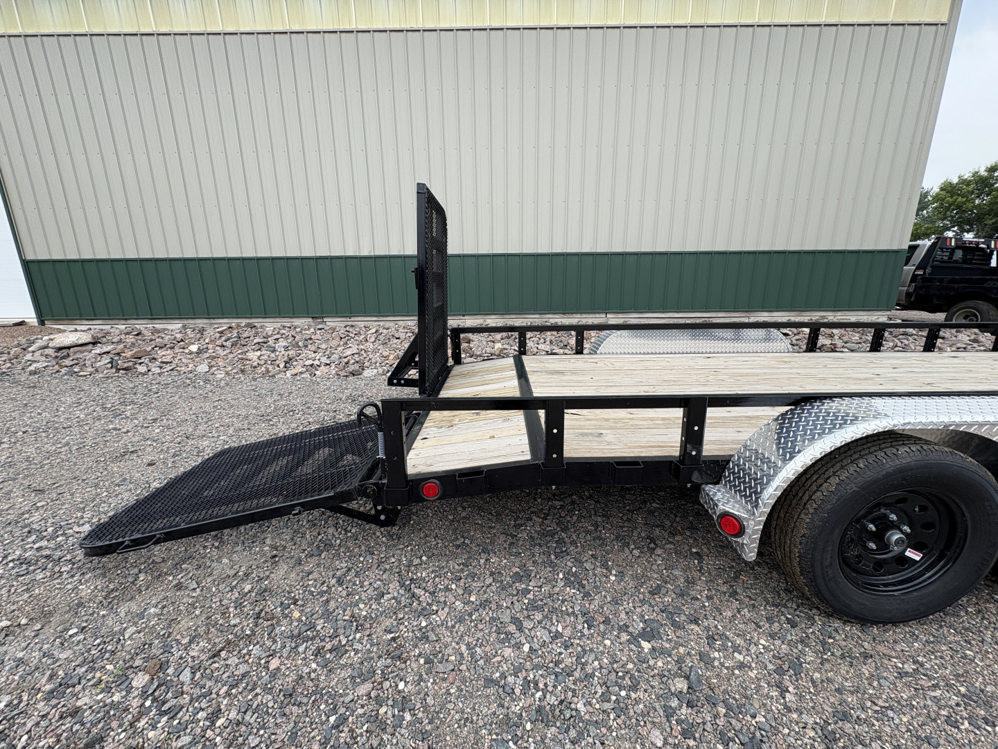 New 2026 PJ 18' x 83" Tandem Utility Trailer - HD Gate