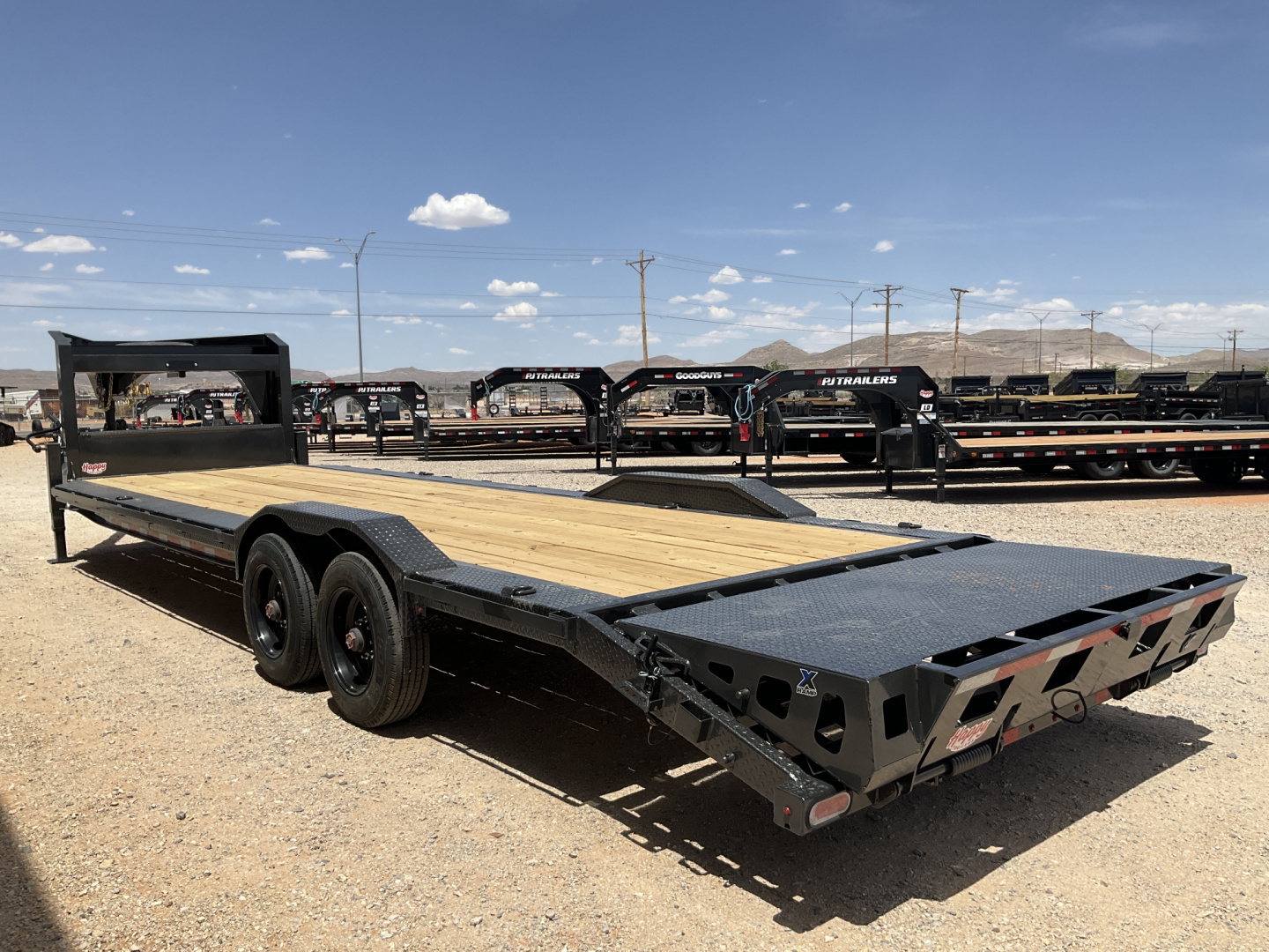 New 2024 Diamond C 102"x28' GN Extreme Duty Equipment Trailer - LPX-GN210
