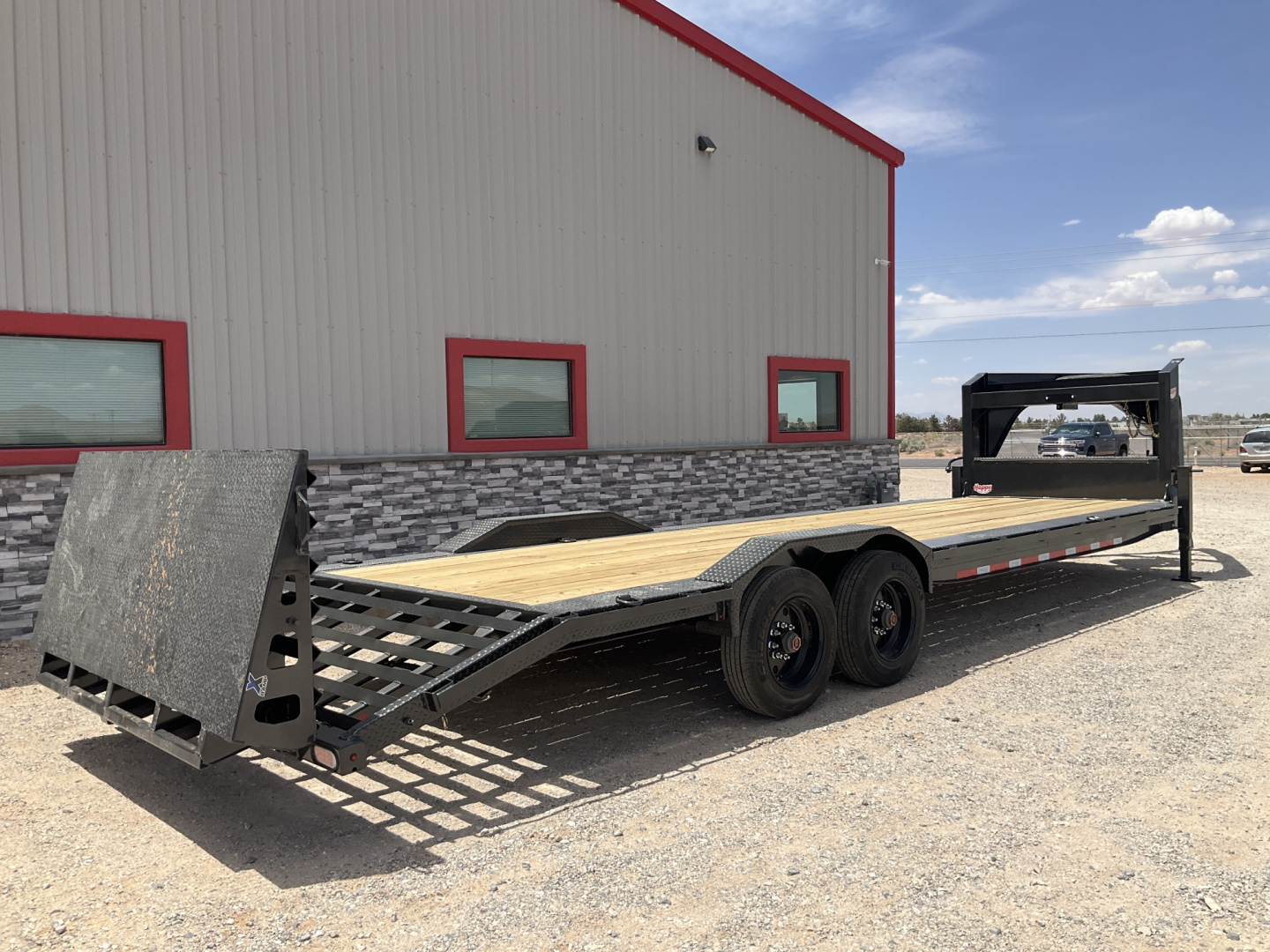 New 2024 Diamond C 102"x28' GN Extreme Duty Equipment Trailer - LPX-GN210