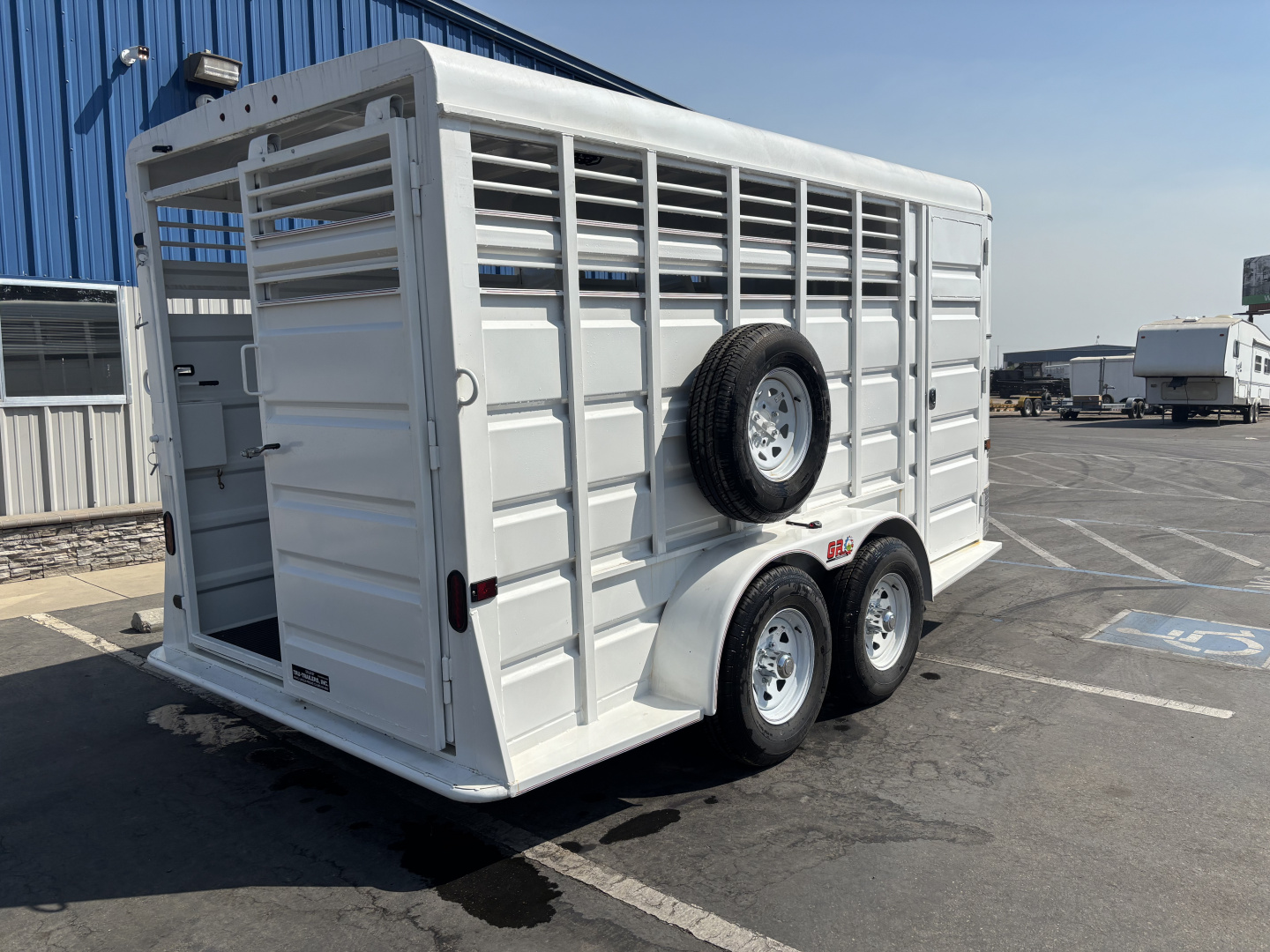New 2025 GR 16' Horse Trailer w/ Tack Room