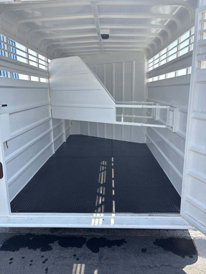 New 2025 GR 16' Horse Trailer w/ Tack Room