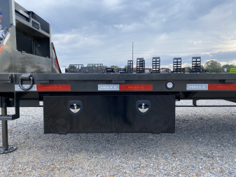 Used 2025 MAXXD 32' x 102" 30k Hyd Dove Gooseneck Trailer