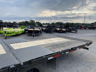 Used 2025 MAXXD 32' x 102" 30k Hyd Dove Gooseneck Trailer