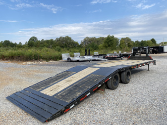 Used 2025 MAXXD 32' x 102" 30k Hyd Dove Gooseneck Trailer