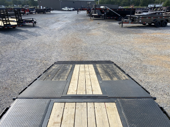 Used 2025 MAXXD 32' x 102" 30k Hyd Dove Gooseneck Trailer