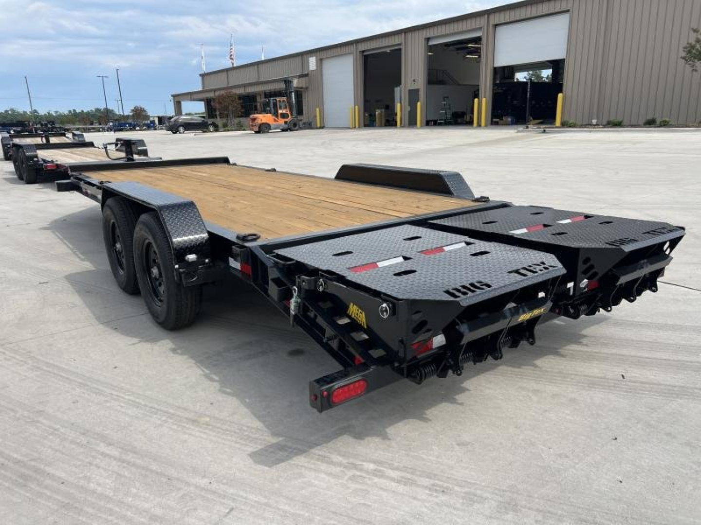 New 2026 Big Tex Trailers 14EH-20D3A-MRBK Equipment Trailer