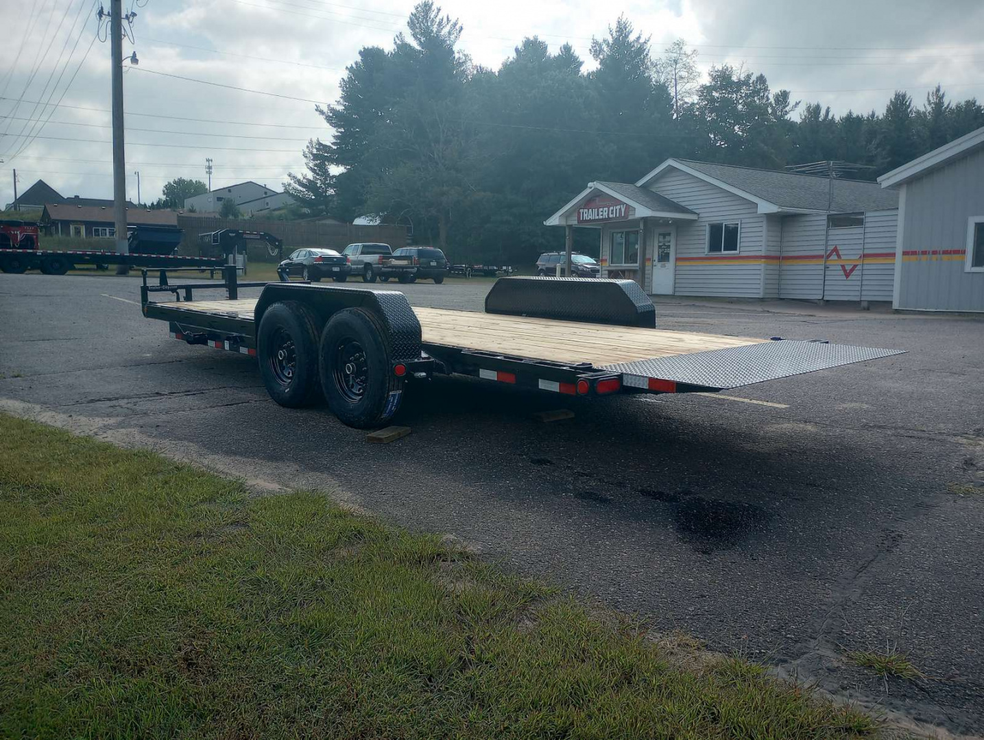 New 2026 PJ TRAILERS 83" x 22' T6 Tilt Trailer