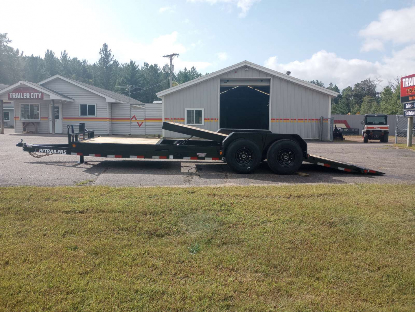 New 2026 PJ TRAILERS 83" x 22' T6 Tilt Trailer