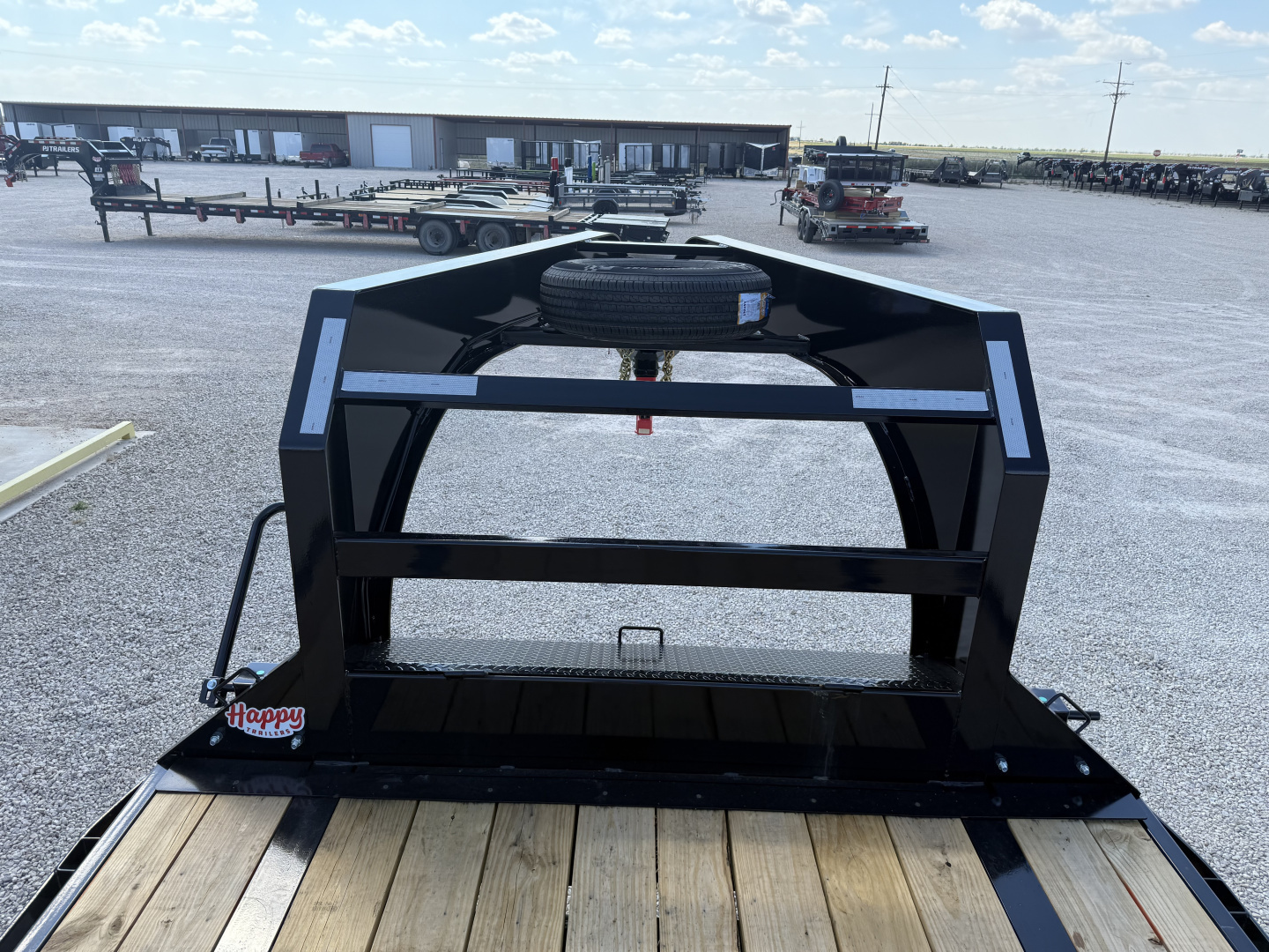 New 2026 PJ 102"x32' GN Low-Pro Flatbed w/ Singles - LS