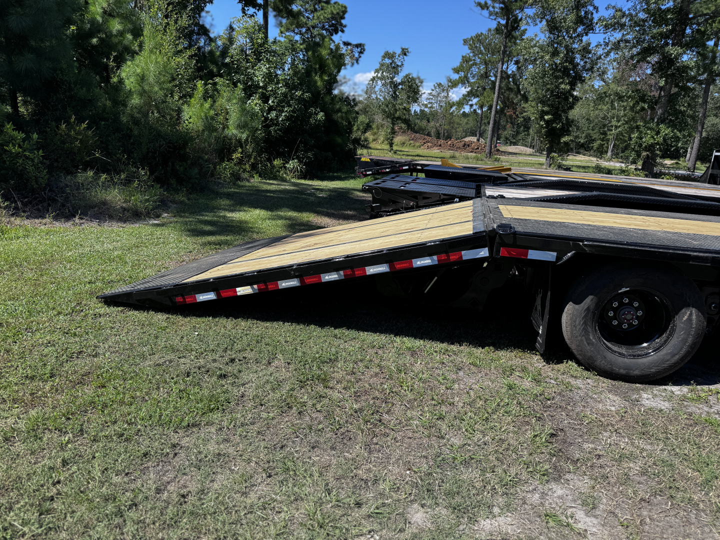 New Ironbull FHG 102" X 32', 2-10K AXLES