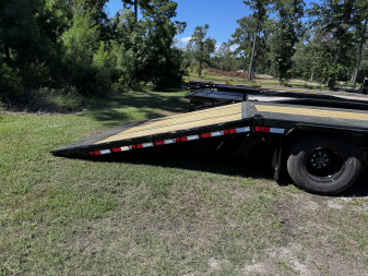 New Ironbull FHG 102" X 32', 2-10K AXLES