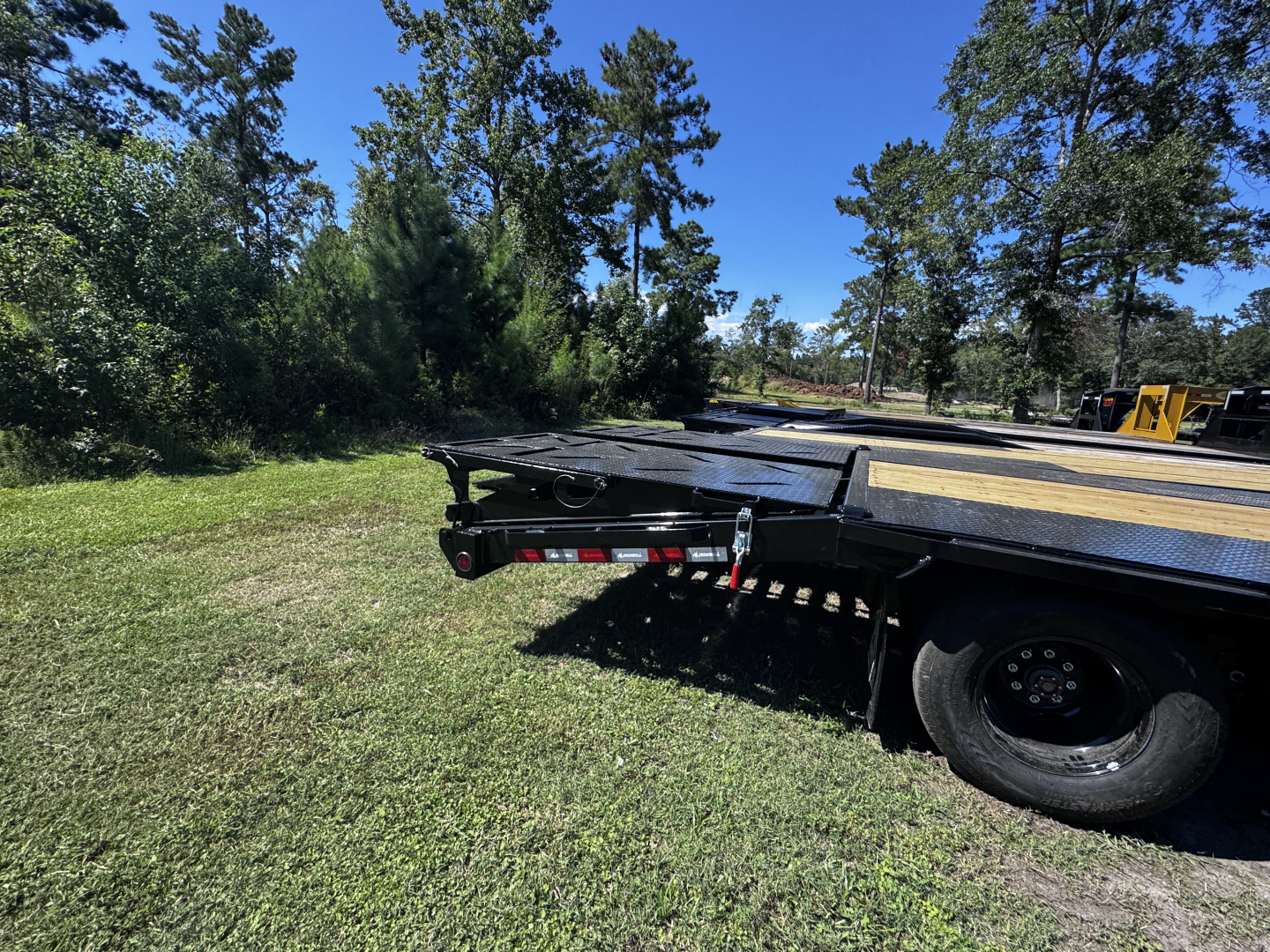 New IronBull 102"X25' (20+5) 20K, RAMPAGE RAMPS, ST235/80R16 10PLY