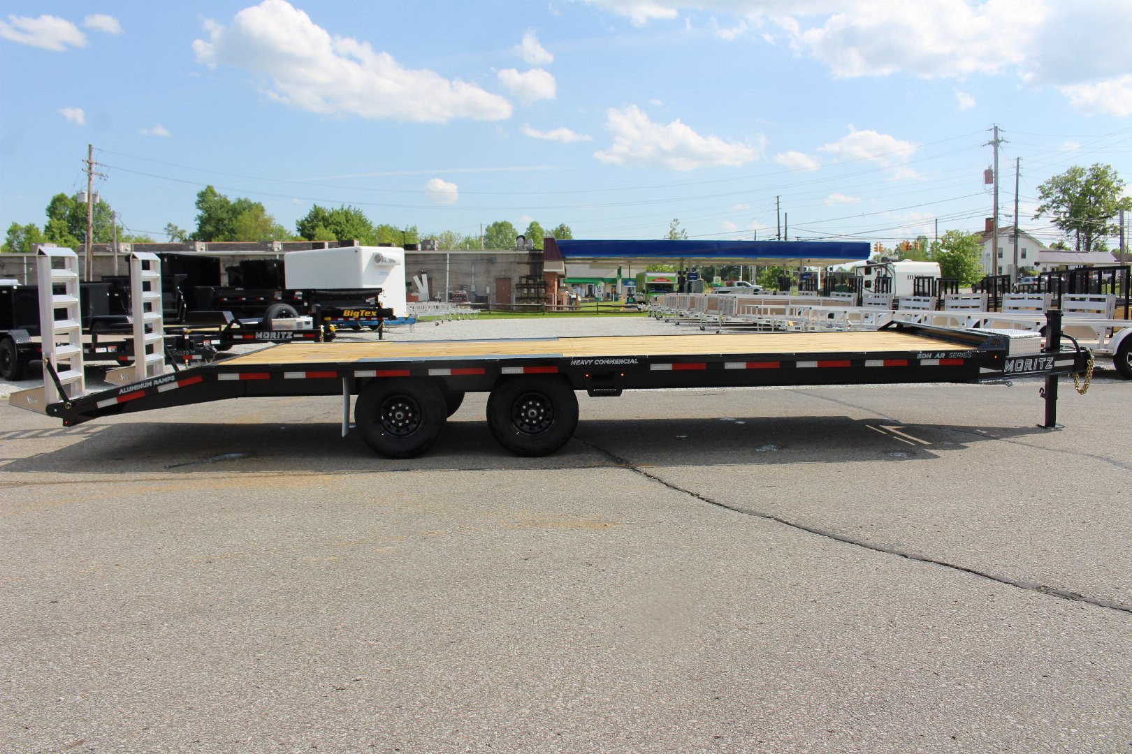 New 2025 Moritz 8' 6" x 22' + 4' Deckover Flatbed w/ Beavertail - Aluminum Ramps - 14,000# GVW