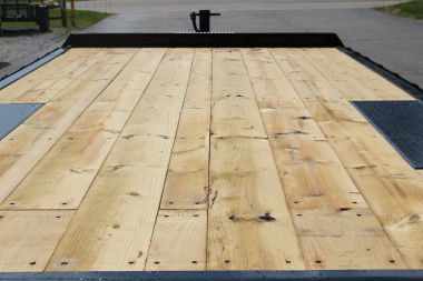 New 2025 Moritz 8' 6" x 22' + 4' Deckover Flatbed w/ Beavertail - Aluminum Ramps - 14,000# GVW