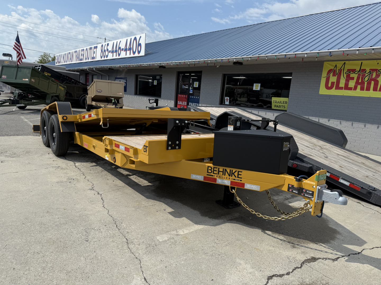 New 2025 Behnke TBCT 20' 14K ET TRA/REM Equipment Trailer