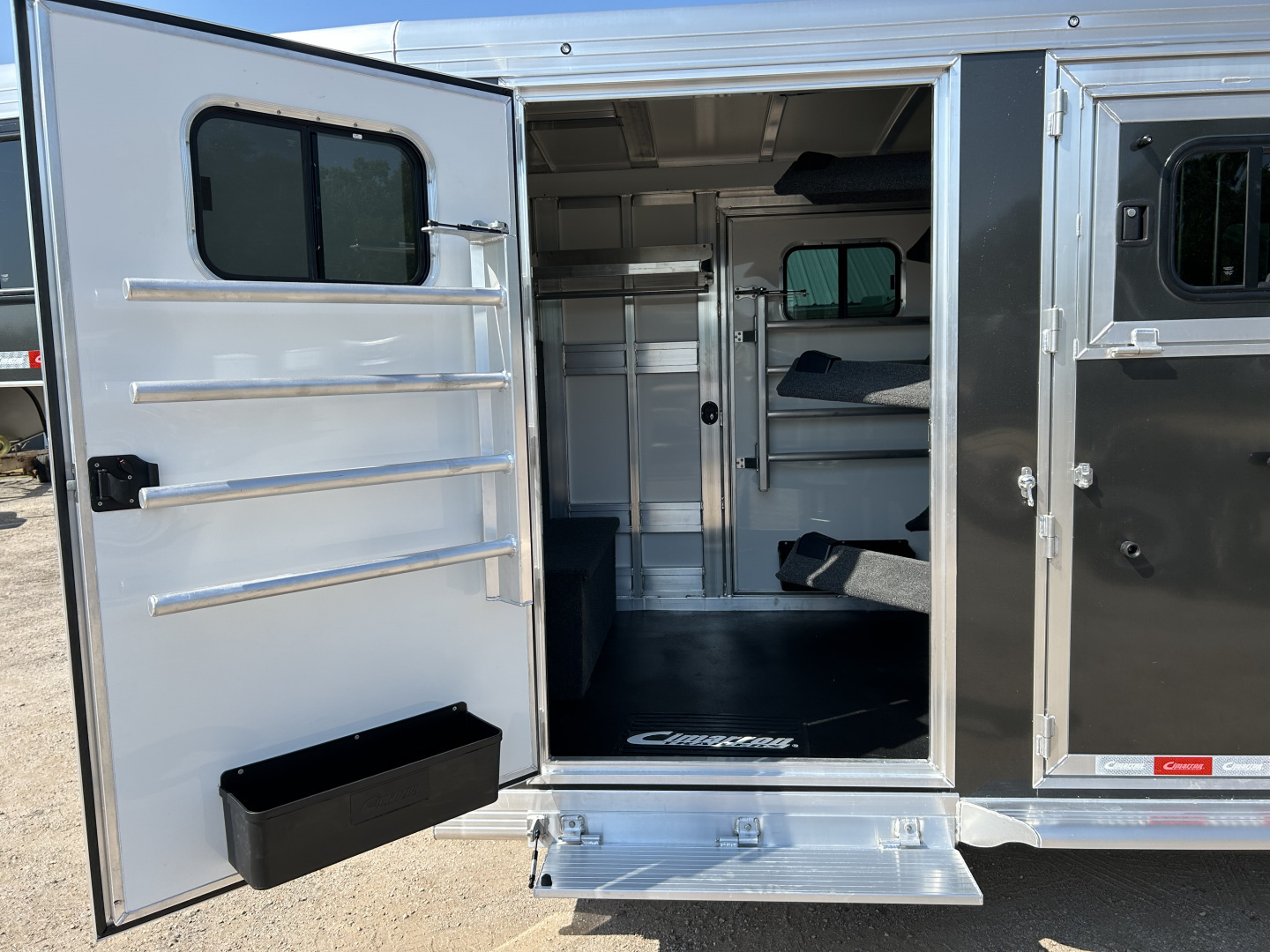 New 2026 Cimarron Trailers Norstar 4 horse slant Horse Trailer