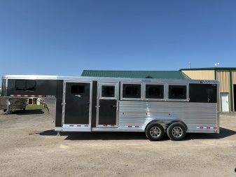 New 2026 Cimarron Trailers Norstar 4 horse slant Horse Trailer