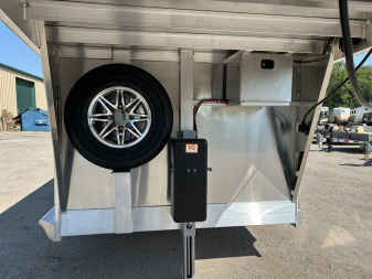 New 2026 Cimarron Trailers Norstar 4 horse slant Horse Trailer