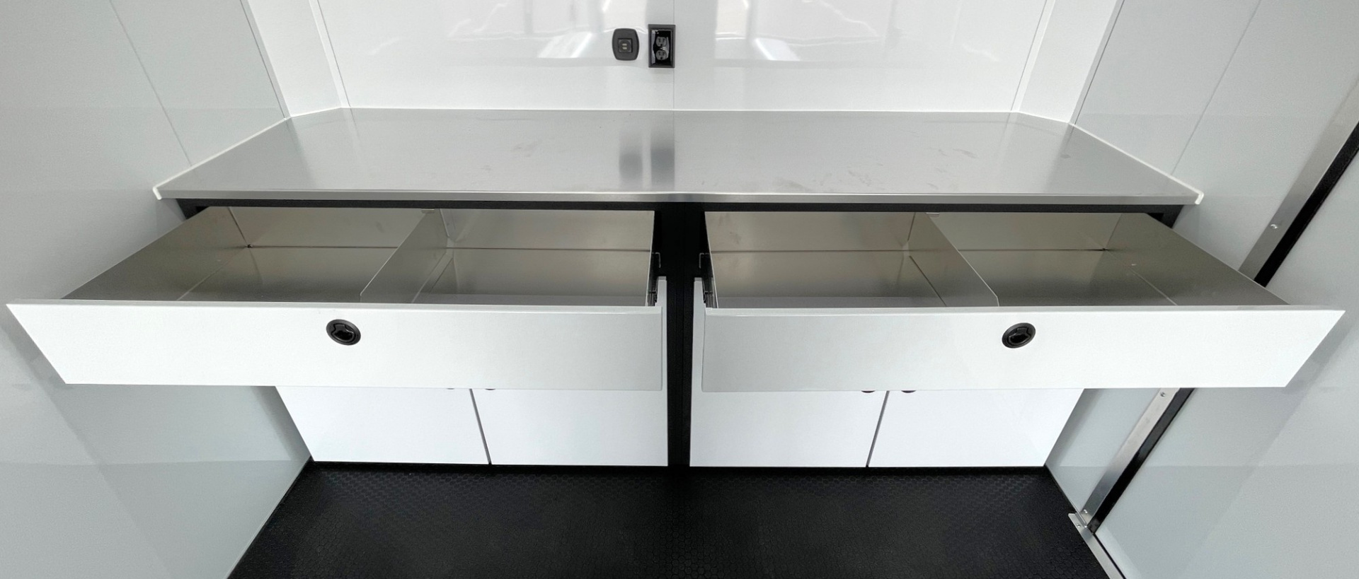 New ATC RoM 400 Aluminum 24' Enclosed Car Hauler Trailer 9990 GVWR: Escape Door, Blackout, Spare, AC, Insulation, Coin Floor