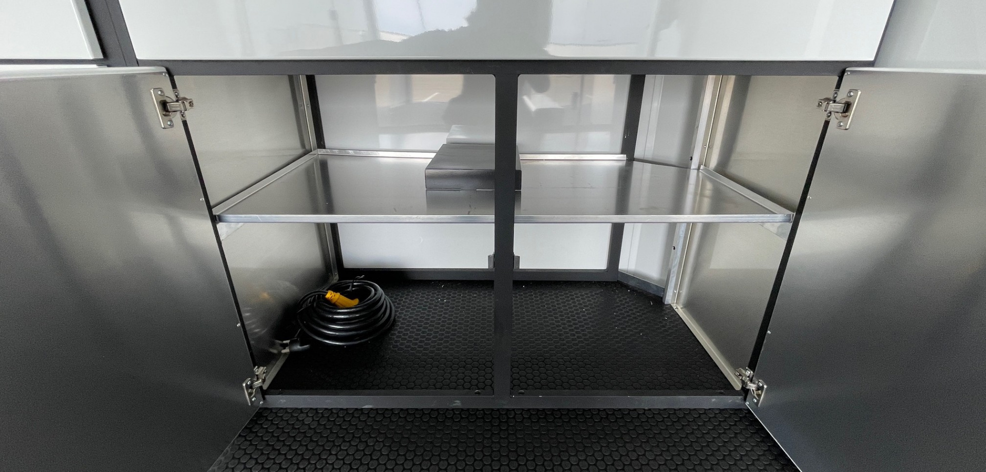 New ATC RoM 400 Aluminum 24' Enclosed Car Hauler Trailer 9990 GVWR: Escape Door, Blackout, Spare, AC, Insulation, Coin Floor